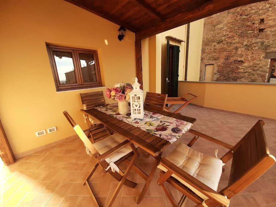Lajatico Rentals - Terrazza Sul Tramonto Del Silenzio ภายนอก รูปภาพ